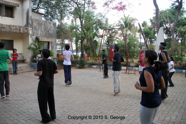 Cover of the album Parkour Mumbai Parkour Classes: class in progress